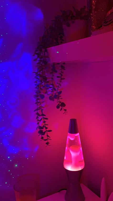 Bedroom Lava Lamp, Lava Lamp Bedroom Aesthetic, Pink Lava Lamp Aesthetic, Lava Lamp In Room, Lamp Inspo Bedroom, Lava Lamp Room Decor, Lava Lamps Aesthetic, Lava Lamp Room Aesthetic, Cool Room Lighting