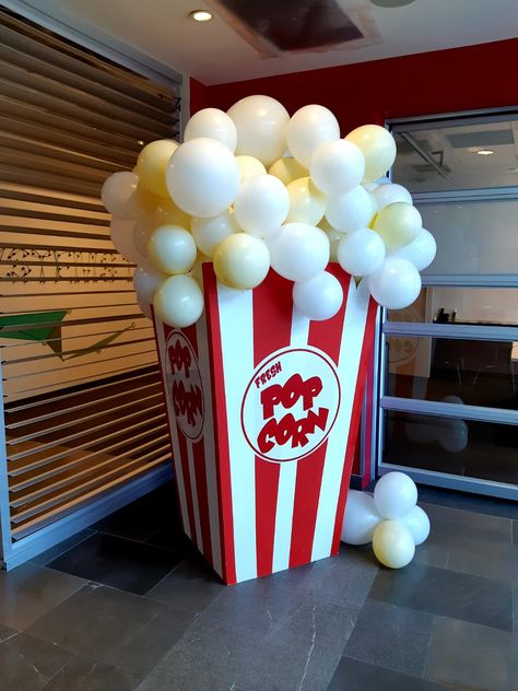 Diy Popcorn Box With Balloons, Large Popcorn Box Diy, Circus Theme Party For Adults, Diy Circus Tent Backdrop, Diy Giant Popcorn Bucket, Carnival Theme School Event, Giant Popcorn Box Diy, Circus Theme Corporate Event, Circus Theme Kids Party