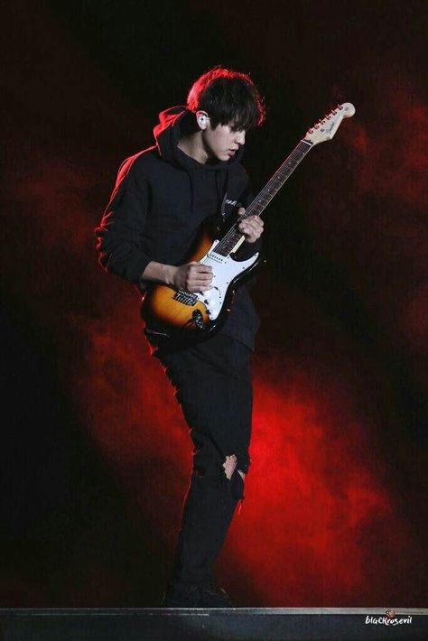 Chanyeol playing guitar #EXO #kpop Exo Concert, Exo Lockscreen, Exo Ot12, Exo Korean, Park Chanyeol Exo, Kim Jongdae, Kpop Exo, Exo Chanyeol, Korean Boy