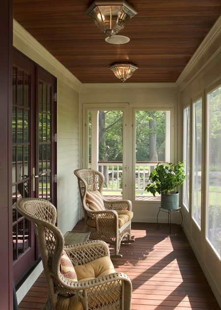 55 Front Verandah Ideas and Improvement Designs Veranda Design, Small Sunroom, Traditional Porch, Screened Porch Designs, Balkon Decor, Front Verandah, Porch Ceiling, Building A Porch, Enclosed Porches