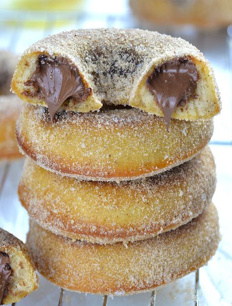 Homemade Baked Donuts, Cheesecake Oreo, Donuts Donuts, Homemade Donuts Recipe, Baked Donut Recipes, Nutella Recipes, Homemade Donuts, Delicious Donuts, Läcker Mat