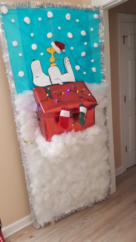 Holiday Office Door Decorating Ideas, Snoopy Christmas Door, Office Christmas Door Contest, Christmas Door Ideas For Classroom, Christmas Door Decorations For Work, Christmas Door Design, Christmas Door Decorating, Door Decorations Classroom Christmas, Christmas Doors