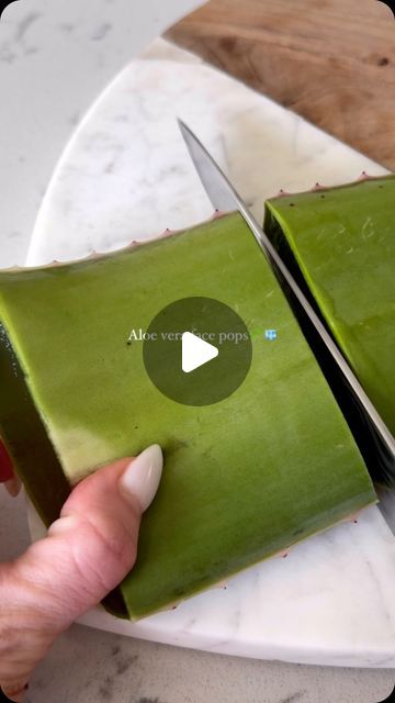 Aloe Vera Facial At Home, What To Do With Aloe Vera, Alovera Facepack, How To Use Aloe Vera For Face, Using Aloe Vera On Face, Aloe Vera For Skin Diy, Aloevera Skincare Diy, Aloe Vera Mask For Face, Aloe Vera For Skin Face Masks