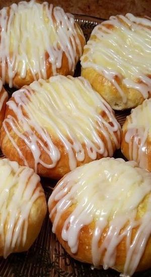 Easy Cheese Danish, Cream Cheese Danish Recipe, Cheese Danish Recipe, Cream Cheese Pastry, Danish Recipe, Cream Cheese Danish, Cheese Pastry, Cheese Danish, Breakfast Sweets