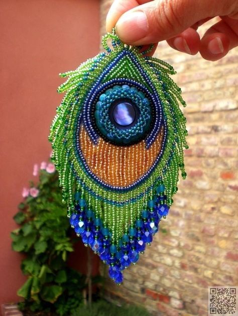 22. Tree #Ornament - 36 Awesome #Peacock Theme #Items to Inspire Your Life ... → #Lifestyle #Black Beaded Peacock, Peacock Jewelry, Peacock Theme, Art Perle, Motifs Perler, Bead Embroidery Jewelry, Embroidery Jewelry, Beading Projects, Beaded Ornaments