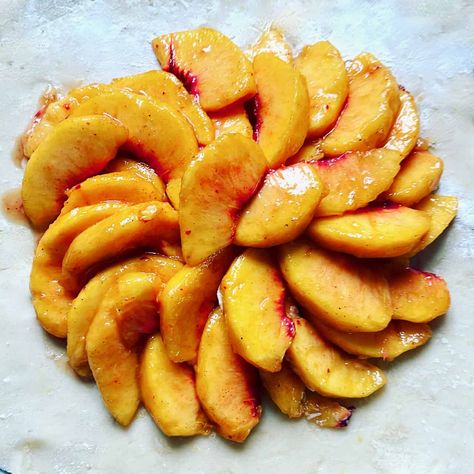 How To Make a Rustic Italian Peach Crostata - La Bella Vita Cucina Peach Crostata, Roadside Stand, Peach Jam, Rustic Italian, Fryer Recipes, Air Fryer Recipes, Peaches, Last Minute, South Carolina