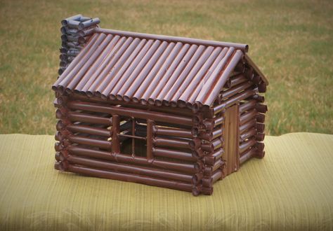 Log Cabin Craft, Cabin Activities, Diy Log Cabin, Habitats Projects, How To Build A Log Cabin, Cabin Crafts, Diy Cabin, Log Siding, Lincoln Logs