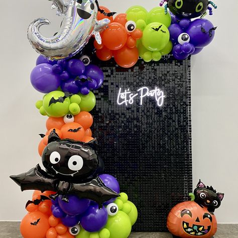 LookBook – WOW Party Art Orange Black Purple Green Halloween Decor, Spooky Halloween Birthday Party, Beginner Balloon Garland, Trick Or Three Birthday Party Decor, Goosebumps Halloween Decorations, Diy Halloween Balloon Arch, Halloween Balloon Arch Backdrop, Halloween Party Balloon Decor, Balloon Decorations Halloween