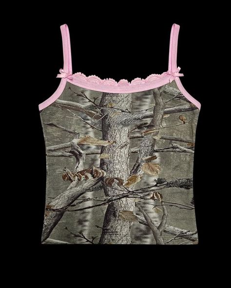 ✦ Forbidden Cami Tank Tree Camo by Named Collectif by @namedcollective w/ @_chaechae_1 Girl Punk, Top Street Style, Gothic Grunge, Grunge Vintage, Tanktop Girl, Aesthetic Women, Emo Girls, Tank Girl, 2000s Fashion