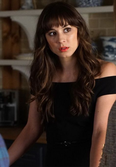 Spencer Hastings Hair, Spencer Hastings Outfits, Spencer Hastings Style, Pretty Little Liars Characters, Pretty Little Liars Spencer, Pretty Little Liars Outfits, Pretty Little Liars Fashion, Troian Bellisario, Spencer Hastings