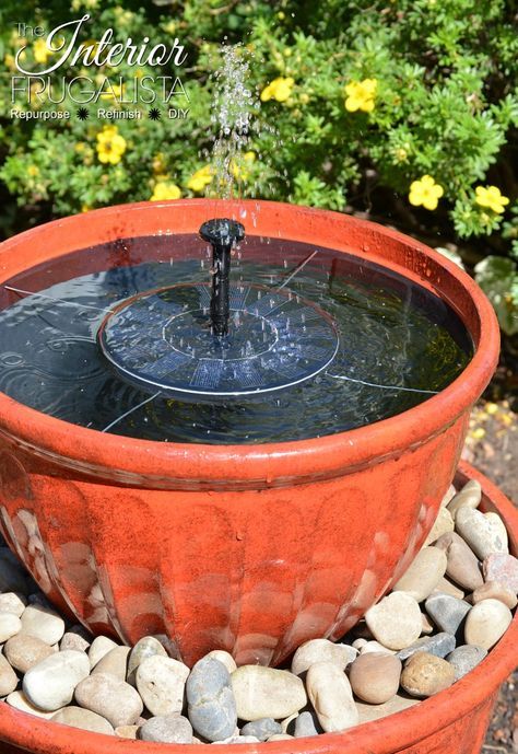 Floating Solar Pump Wire Center Supports for Plant Pot Fountain | The Interior Frugalista Pot Water Fountain, Diy Solar Water Fountain, Pot Fountain, Stacked Flower Pots, Solaire Diy, Solar Water Feature, Diy Solar Fountain, Fall Deck, Solar Pump