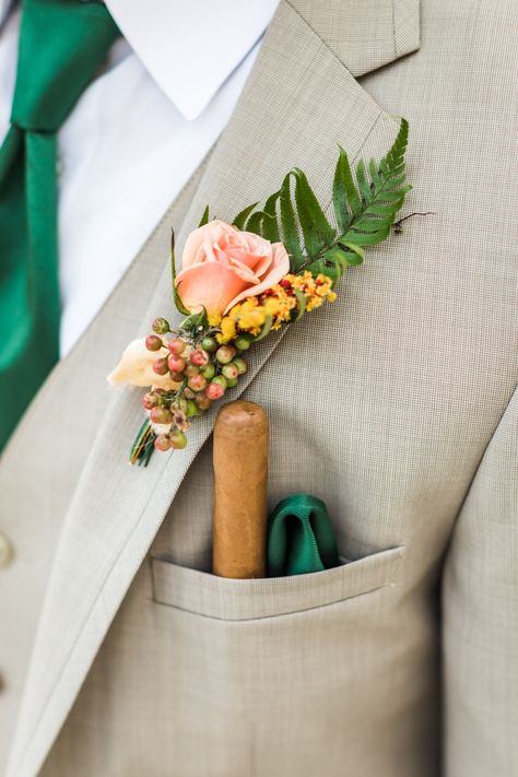 Tropical Cocoplum Wedding // Cuban Wedding Inspiration // Miami, Florida - Xiaoqi Li Photography Cuban Wedding, Guava And Cream Cheese, Classic Wedding Details, Modern Chic Wedding, Party Vibe, Groomsmen Boutonniere, Charlottesville Wedding, 80th Birthday Party, Bright Florals