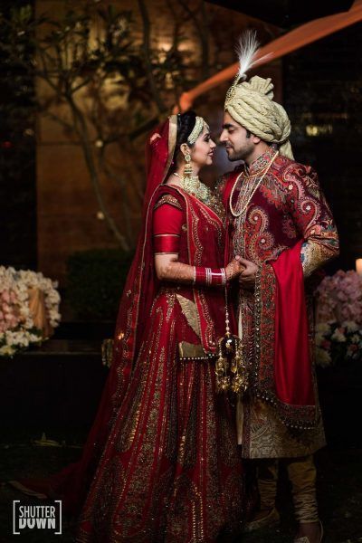 This Gorgeous Wedding With A Bride In Red Is All The Inspiration You Need! | WedMeGood विवाह की दुल्हन, शादी की तस्वीरें, Bride Groom Poses, Indian Bride Photography Poses, Indian Wedding Poses, Pengantin India, Indian Wedding Bride, Indian Wedding Photography Couples, Couple Wedding Dress