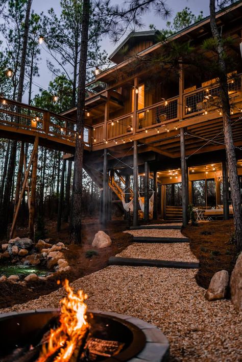 Bide In The Trees - Luxury Treehouse Experience - Treehouses for Rent in Box Springs, Georgia, United States - Airbnb Luxury Tree House Interior, Forest Airbnb, Tree House Hotel, Treehouse Cabins To Rent, Adult Tree House, Tree House Resort, Luxury Treehouse, Tree House Interior, Treehouse Airbnb