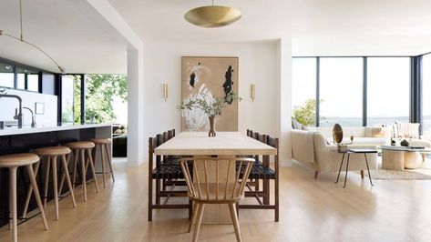 lawson-fenning on Instagram: “Interior by @jdpinteriors Alta Brass Dome and Counterbalance Chandelier by @lawsonfenning #lawsonfenning #lfaltabrassdome…” California Design Interior, San Francisco Houses, Green Furniture, Green Street, Vogue Living, Mug Design, California Homes, Modern Traditional, Interior Design Firms