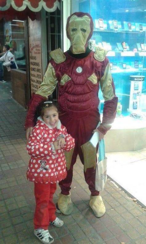 Cosplay Fail, Best Cosplay Ever, Funny Cosplay, Creepy Facts, Funny Comic Strips, Toy Brand, One Job, Perfect Timing, Best Cosplay