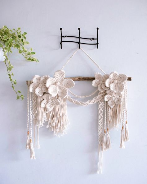 Diy macrame wall hanging