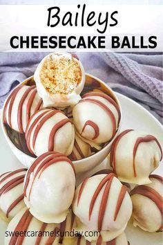 Baileys Truffles Recipe Easy, Baileys Cheesecake Balls, Baileys Cake Pops, Fireball Whisky Balls, Red Velvet Cheesecake Balls, Cheesecake Balls Recipes, Fireball Whiskey Balls, Baileys Balls Recipe, Tiramisu Balls Recipe