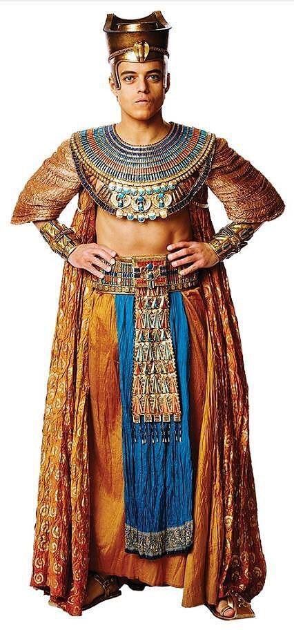 Egyptian Clothing Men, Traditional Egyptian Clothing, Ancient Egyptian Clothing, Egyptian Clothing, Egyptian Fashion, Night At The Museum, Egypt History, Male Cosplay, Egyptian History