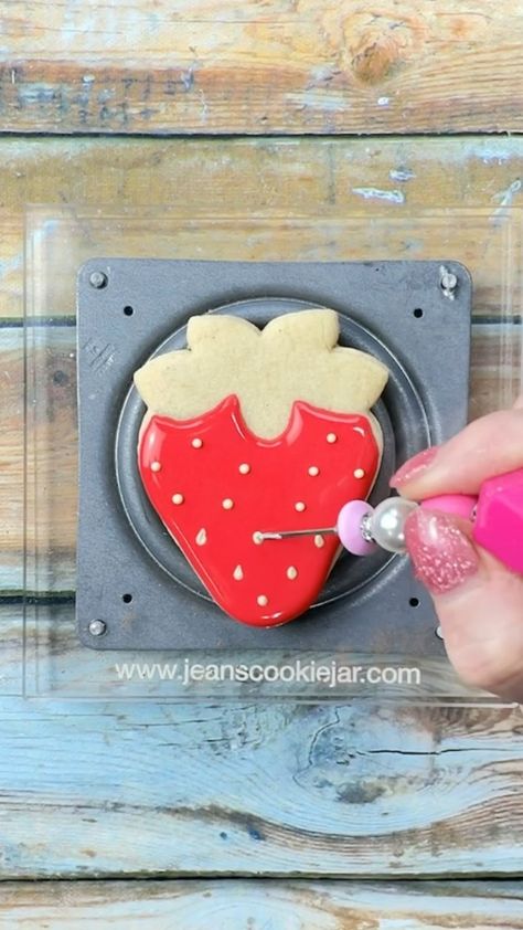 jeanscookiejar on Instagram: This decorated strawberry sugar cookie has me feeling all the spring vibes. Do you like strawberries? I LOVE them dipped in chocolate… Strawberry Decorated Cookies, Strawberry Cookies Decorated, Strawberry Sugar Cookie, Strawberry Sugar Cookies, Watercolor Cookies, Strawberry Sugar, Strawberry Watercolor, Dipped In Chocolate, Cookie Videos