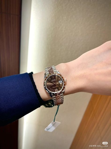 Trendy Watches Women, Stylish Watches For Girls, Elegant Watches Women, Sparkly Accessories, Rolex Watches Women, Grunge Jewelry, Fancy Watches, Expensive Jewelry Luxury, Accesories Jewelry