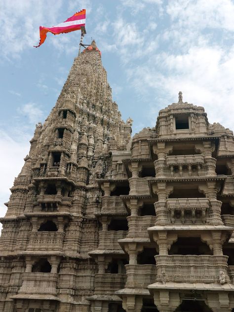 Nearest Attraction Dwarka, Gujarat Dwarka Temple, Gujarat Tourism, Dwarikadhish Hd Wallpaper, Jay Dwarkadhish, Krishna Image, Puja Ghar, Palace Architecture, Ganpati Bappa Photo, Custom Watch Faces