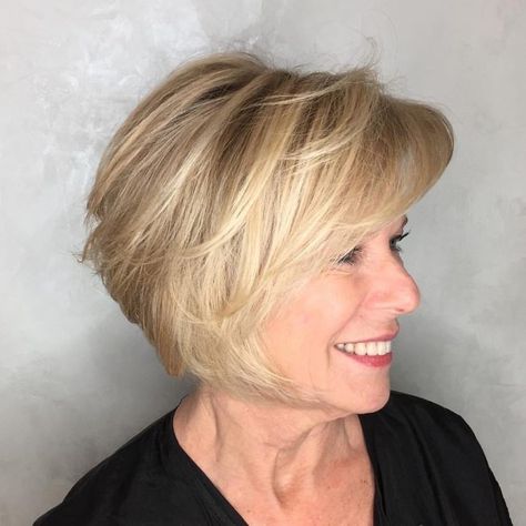 Over 60 Wash-and-Wear Layered Blonde Bob Layered Blonde Bob, Wash And Wear Haircuts, Layered Blonde, Straight Lobs, Buttery Blonde, Grey Blonde, Over 60 Hairstyles, Layered Bobs, Hair Fixing