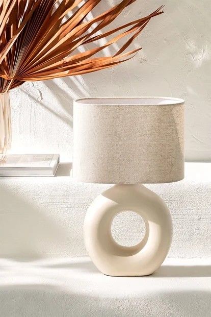 Curtain Tie Backs Diy, Boho Lamp, Minimalist Living Room Decor, Macrame Headboard, Scandinavian Chairs, Ambience Lighting, Pinterest Room Decor, Scandinavian Furniture, Scandinavian Decor