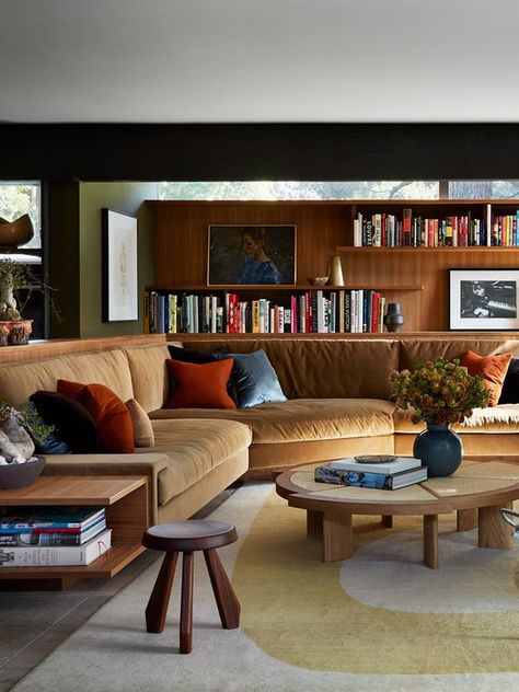 8 Mid-Century Modern Living Rooms Without an Eames Chair in Sight The World Of Interiors, Freestanding Fireplace, Mid Century Living, Mid Century Modern Living Room, Living Room Scandinavian, Pierre Jeanneret, Scandinavian Living, Inspired Living, Mid Century House