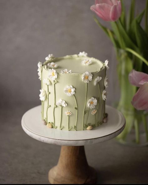 Wildflower Cake, Tårta Design, Fairy Birthday Cake, Cake Designs For Girl, 25th Birthday Cakes, Cake With Flowers, Daisy Cakes, Elegant Birthday Cakes, Homemade Birthday Cakes