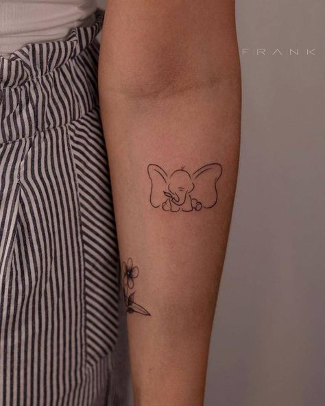 Elephant Tattoos Small, Dumbo Tattoo, Disney Tattoos Small, Wanderlust Tattoo, Finger Tattoo For Women, Best Tattoos For Women, 4 Tattoo, Elephant Tattoos, Baby Tattoos