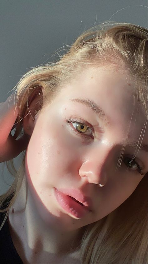 Amber Eyes Blonde Hair, Blonde Hair Amber Eyes, Havana Mcdonough, Pale Aesthetic, Body Image Art, Amber Eyes, White Skin, Photography Poses Women, Natural Face