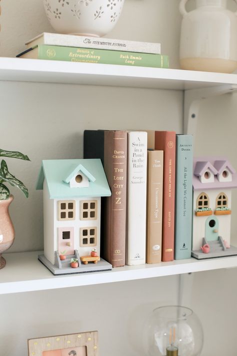 Wood Birdhouse Bookends — Entertain the Idea Make Library At Home, Cute Book Ends, Air Dry Clay Bookends Diy, Aesthetic Bookends, Bookends Aesthetic, Clay Bookends Diy, Clay Book Ends, Diy Book End, Book Ends Aesthetic