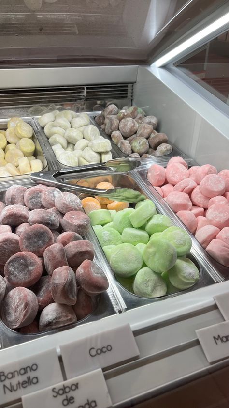 Japanese Mochi Aesthetic, Japanese Street Foods, Korean Trip Aesthetic, Japanese Junk Food, Japan Food Snacks, Japanese Sweets Aesthetic, Japanese Aesthetic Food, Japanese Snacks Aesthetic, Korean Food Aethstetic