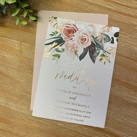 Winter Wedding Pink, Blush Flowers Wedding, Wedding Dusty Rose, Floral Spring Wedding, Popular Wedding Invitations, Rose Gold Invitations, Wedding Blush, Gold Foil Wedding Invitations, Blush Wedding Flowers