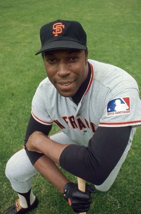 Willie McCovey                                  (1938-2018) Hank Greenberg, Willie Mccovey, Sf Giants Baseball, San Francisco Giants Baseball, Baseball Pictures, Giants Baseball, Baseball Photos, Sports Hero, Mlb Players