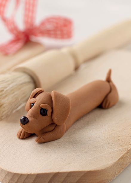 Polymer Clay Dachshund Tutorial, Clay Weiner Dog, Polymer Clay Dogs Tutorial, How To Make A Dog Out Of Clay, Polymer Clay Dog Easy, Polymer Clay Dachshund, Fondant Dachshund, Cute Clay Dog, Cute Modeling Clay Ideas