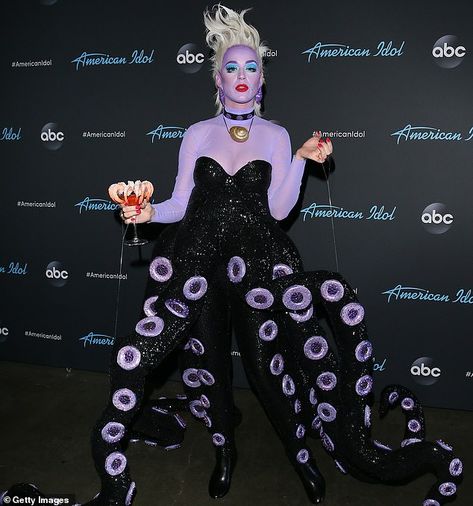 Ursula Costume Diy, Ursula Cosplay, Katy Perry Dress, Katy Perry Costume, Katy Perry Outfits, Disney Night, Ursula Costume, Little Mermaid Costume, Celebrity Costumes