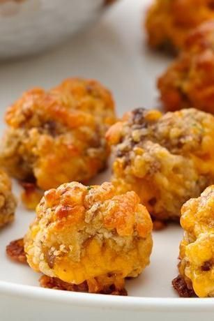 Sausage Cheese Ball Recipe from our friends at Bisquick Sausage Cheese Balls, Sausage Balls Recipe, Clean Funny, Bisquick Recipes, Sausage Balls, Cheese Balls, Snacks Für Party, Pork Sausage, Party Food Appetizers