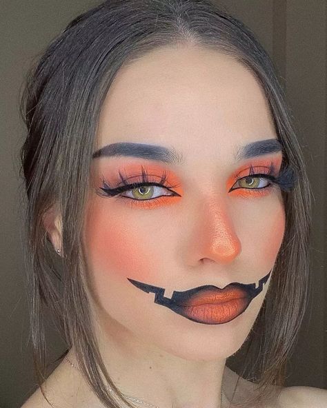 Diy Pumpkin Face Makeup, Pumpkin Eye Makeup Halloween, Simple Pumpkin Makeup Halloween, Simple Pumpkin Makeup, Simple Halloween Face Paint For Women, Pumpkin Makeup Easy, Cute Pumpkin Makeup, Pumpkin Costume Women's, Pumpkin Makeup Looks