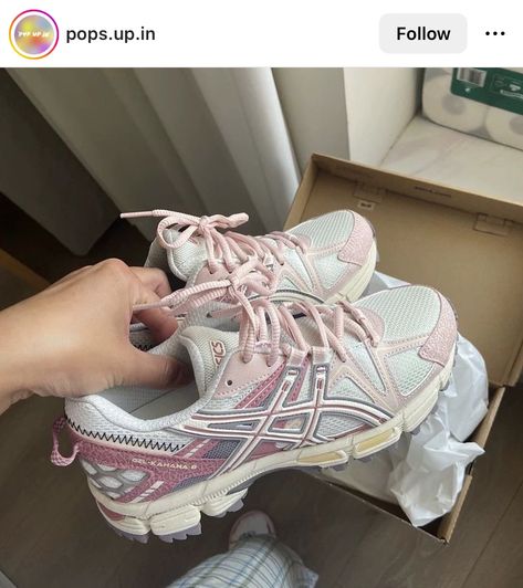 Asics Sneakers Aesthetic, Running Shoes Aesthetic, Pretty Sneakers, Mode Shoes, Trendy Shoes Sneakers, Pretty Shoes Sneakers, Shoe Wishlist, Fresh Shoes, Cute Sneakers