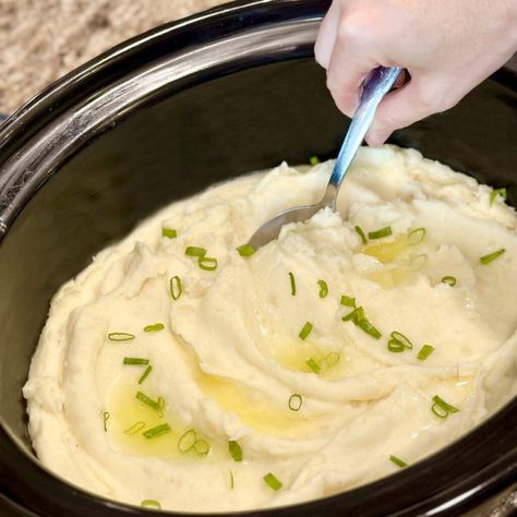 A crockpot full of mashed potatoes. Holiday Potatoes Recipes Crock Pot, Potato Recipes Mashed Potatoes Recipe, Mashed Potatoes In The Crockpot, Mashed Potatoes Recipe Slow Cooker, Crock Pot Recipes Thanksgiving, Slow Cooker Mashed Potatoes Thanksgiving, Crock Pot Mashed Potatoes Recipe Easy, Crockpot Garlic Mashed Potatoes, Best Ever Mashed Potatoes