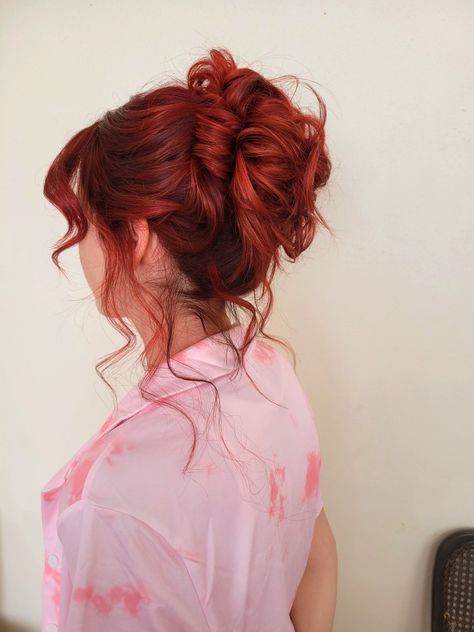 Red Hair Wedding Updo, High Bun Wedding Hair, Red Hair Updo, Bun Wedding Hair, High Bun Wedding, High Updo, Bun Wedding, Curly Bun, Short Red Hair