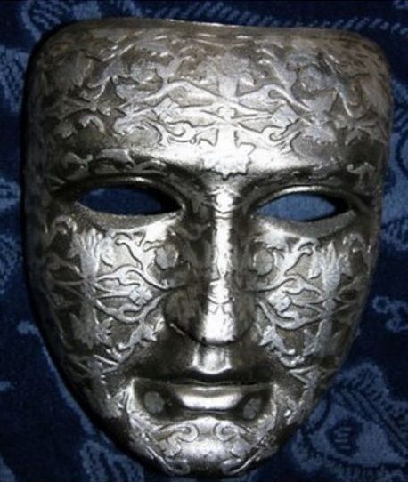 Baldwin mask in Kingdom of Heaven. Balduino Iv, King Baldwin Iv, Nova Tattoo, Baldwin Iv, King Baldwin, Crusader Knight, Metal Mask, Ancient Armor, Edward Norton