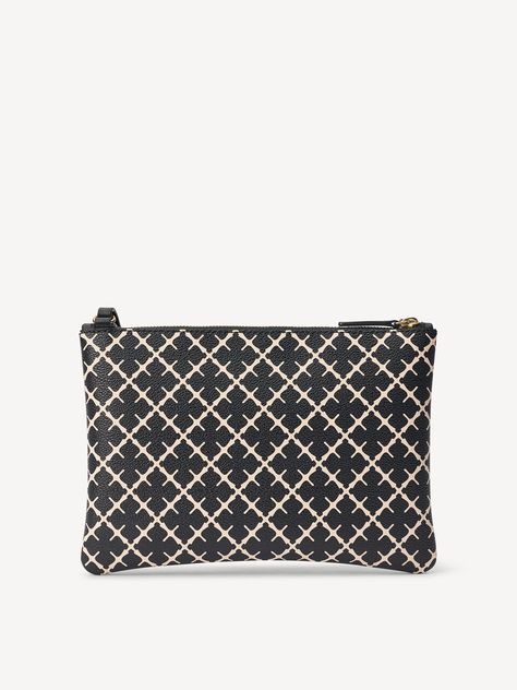 Malene Birger Bag, Polyvinyl Chloride, Flower Motif, Malene Birger, By Malene Birger, Signature Print, Knitwear Tops, Beauty Bag, Weekender Bag