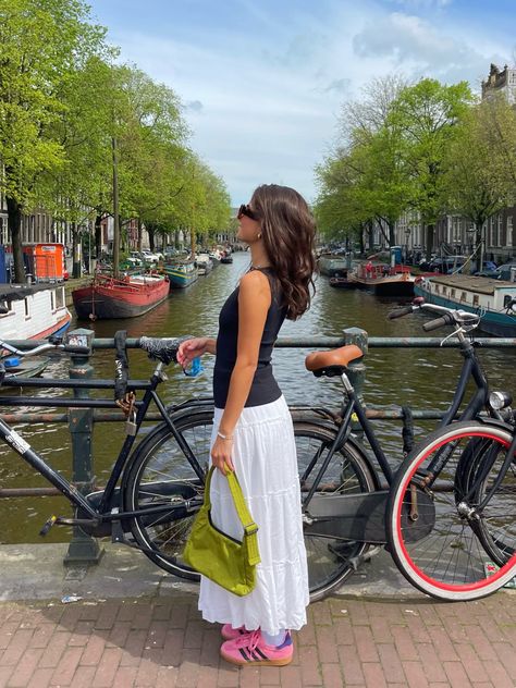 Amsterdam Street Style, Baggu Bag, Baggu Bags, Nylon Shoulder Bag, Backpacking, Summer Vibes, Street Style, Shoulder Bag