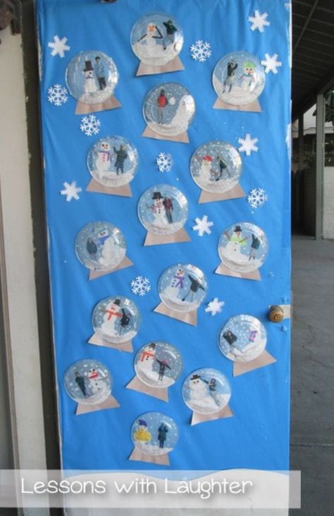 55 Amazing Ideas for Winter and Holiday Classroom Doors Holiday Classroom Doors, Winter Door Decorations Classroom, Winter Classroom Door, Classroom Door Decorating, Door Decorations Classroom Christmas, Christmas Door Decorating Contest, Christmas Classroom Door, Winter Door Decorations, School Door Decorations