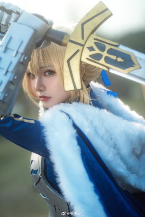 Fate Artoria, Fate Cosplay, Fate Saber, Saber Cosplay, Saber Fate, Artoria Pendragon, Fate Anime, Pose References, Cosplay Tutorial