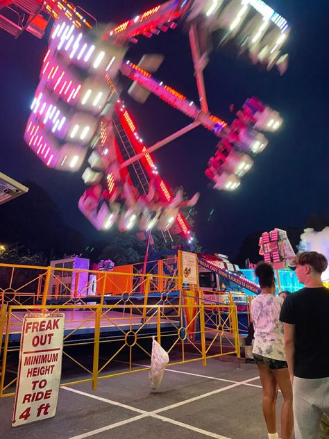 Uk Fairs At Night, Funfair Aesthetic Night, Crazy Life Aesthetic, Carnival Aesthetic Night, Summer Carnival Aesthetic, Uk Summer Aesthetic, Bright Summer Aesthetic, Funfair Aesthetic, Fair Core