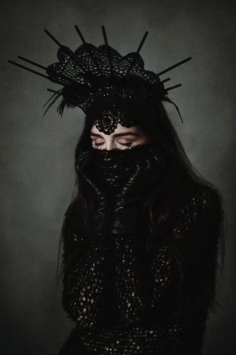 VIEW SERIES: http://bit.ly/1MTB9GJ Photographer: Candice Ghai - Twin Sisters Photography Designer: Samantha Plasencia Hair: Emilie Litzell Makeup: Renee Lathers - Makeup By Renee Model: Emma Hancock Twin Sisters Photography, Dark Queen Aesthetic, Romantic Goth Aesthetic, Masquerade Aesthetic, Regal Portrait, Karina Halle, Sisters Photography, Crown Headdress, Dark Beauty Magazine